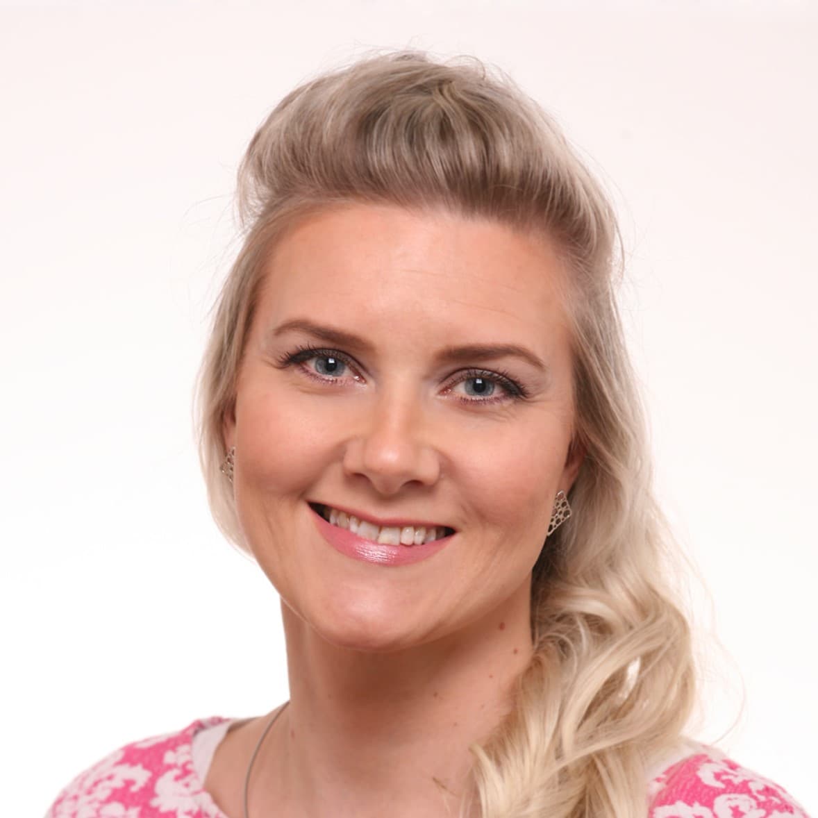 Teija Ryhänen  — Pihlajalinna