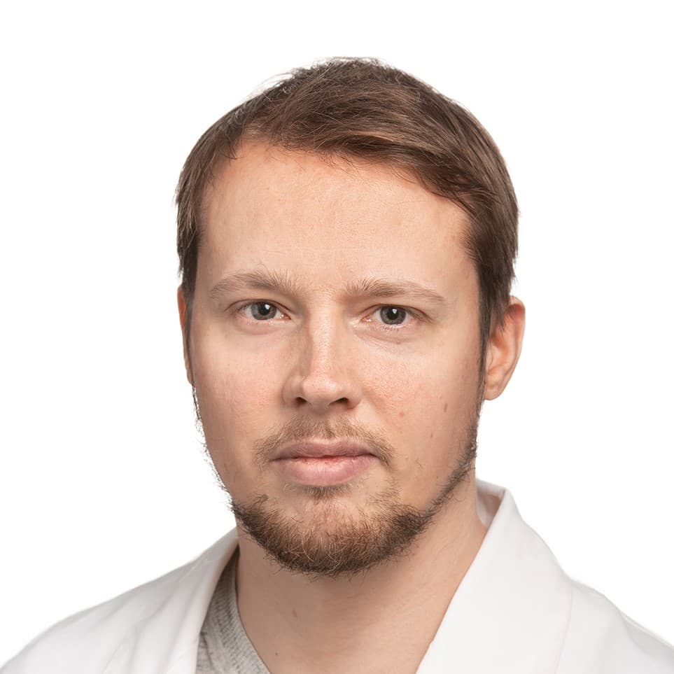 Jere Majamaa Medicine licentiat — Pihlajalinna