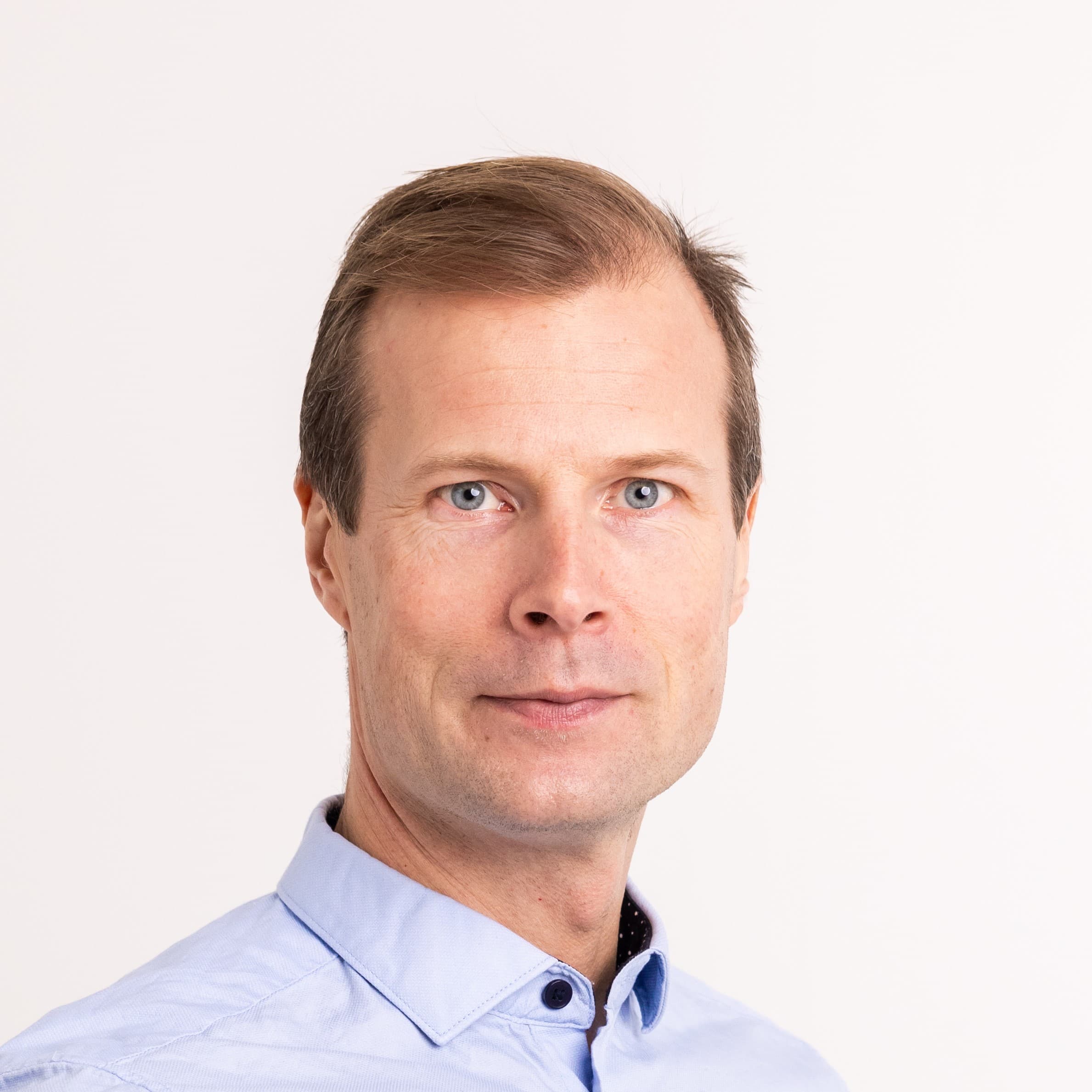 Oskari Valtola  — Pihlajalinna