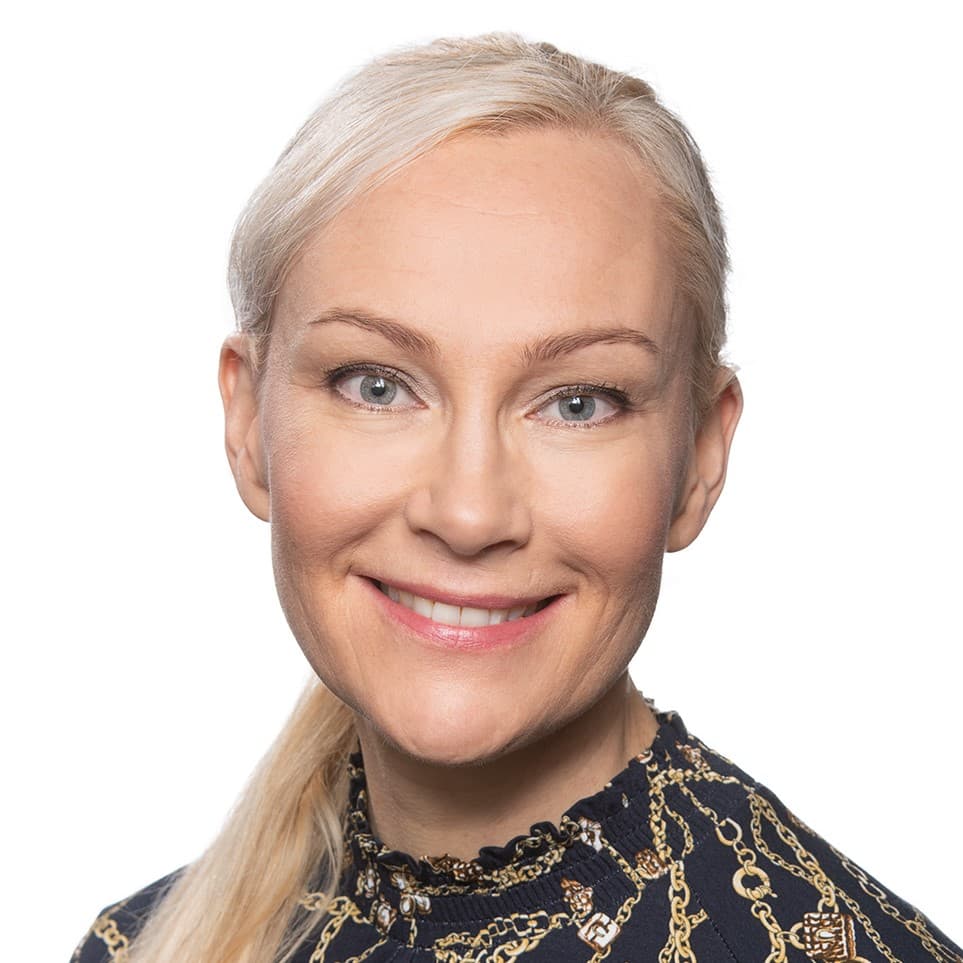 Elina Eskelinen Medicine doktor — Pihlajalinna