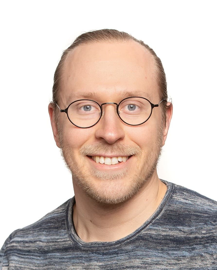 Jonipekka Korhonen  — Pihlajalinna