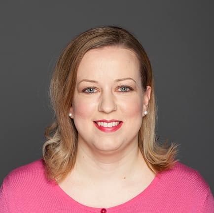 Laura Pöyhönen Medicine doktor — Pihlajalinna