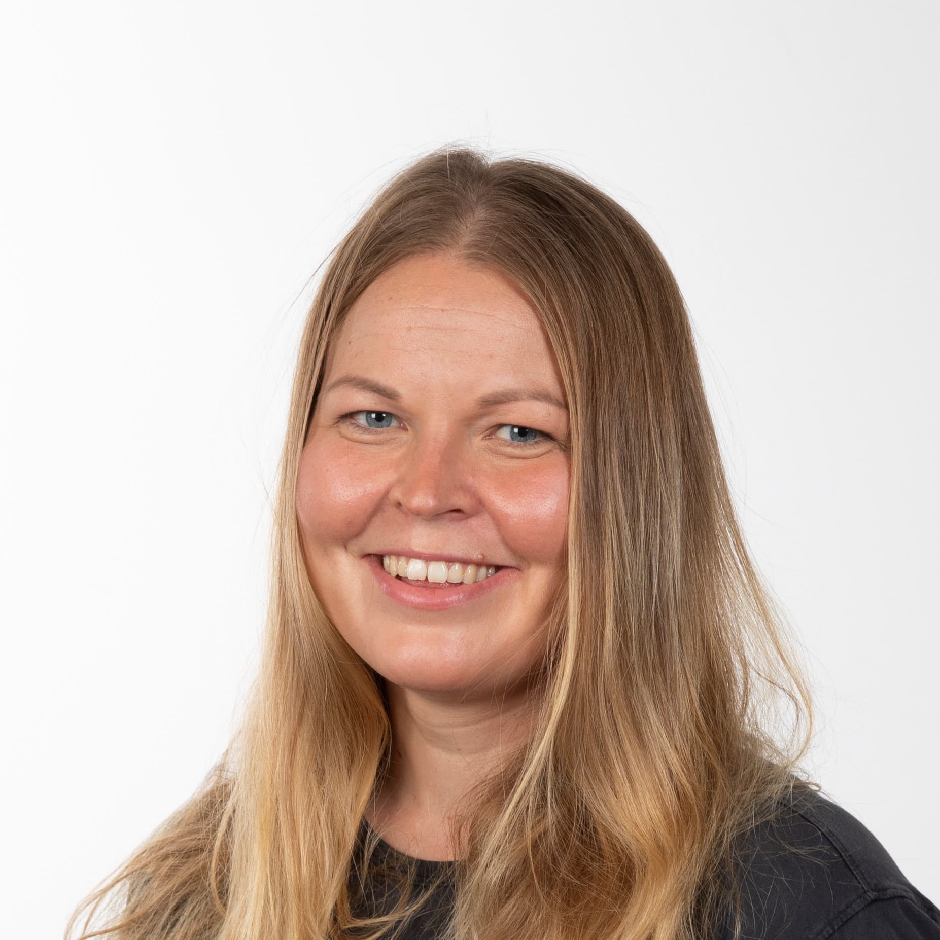 Essi Ihanainen  — Pihlajalinna