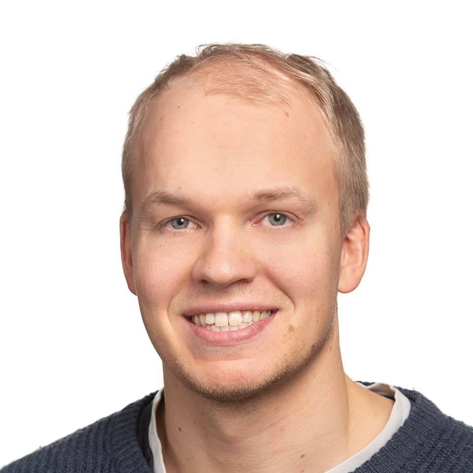 Riku Litmanen Medicine licentiat — Pihlajalinna