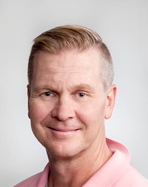 Mikko Puhakka Medicine licentiat — Pihlajalinna