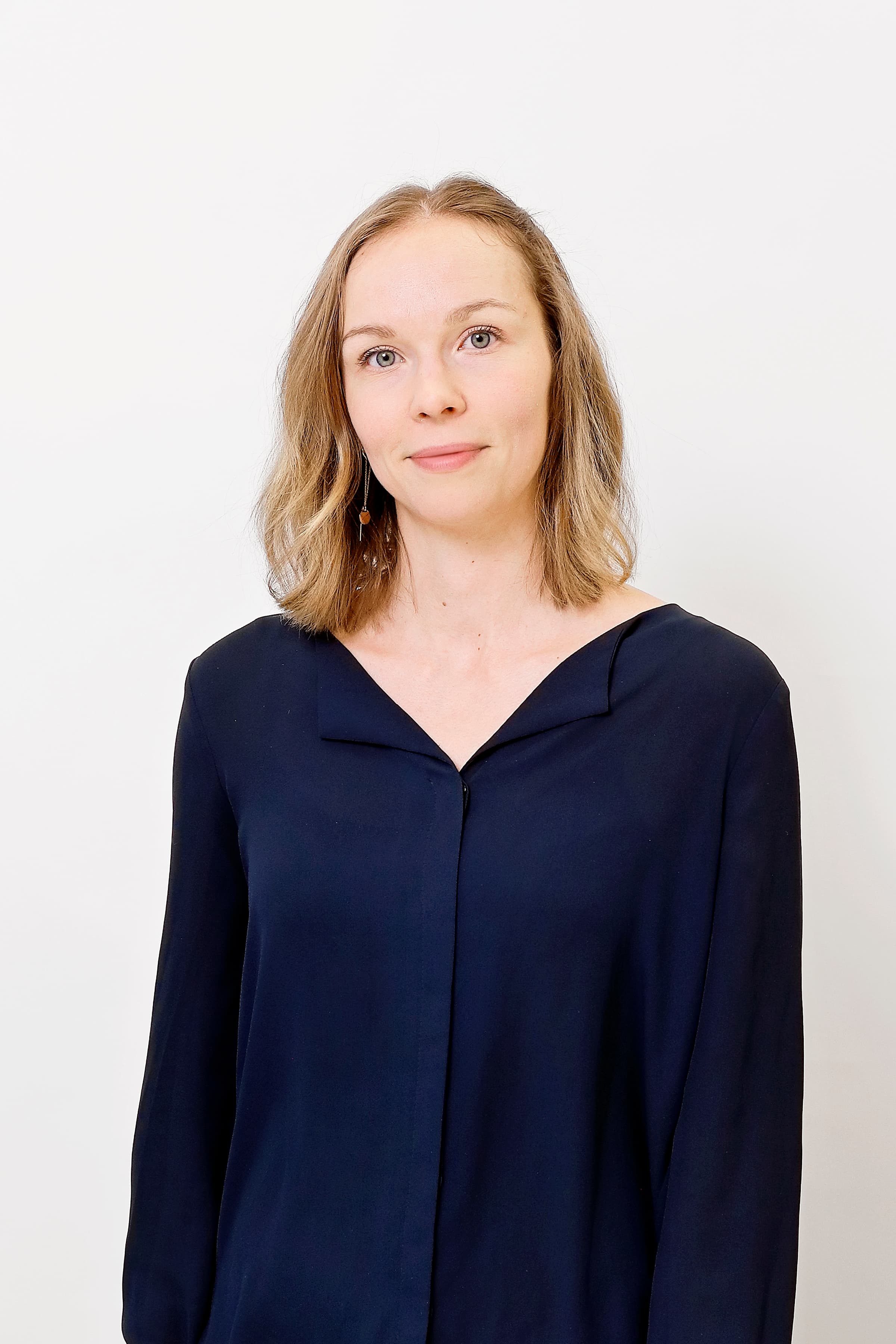 Marianne Holopainen — Pihlajalinna