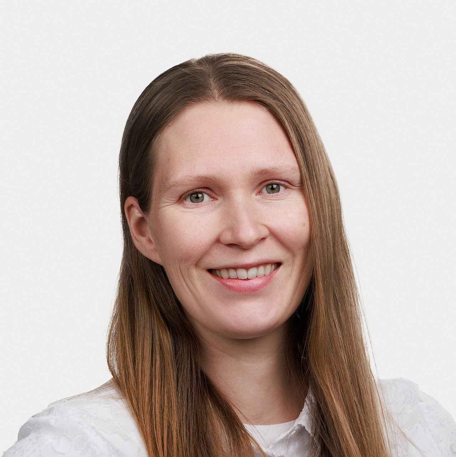 Riina Koivuneva Medicine licentiat — Pihlajalinna