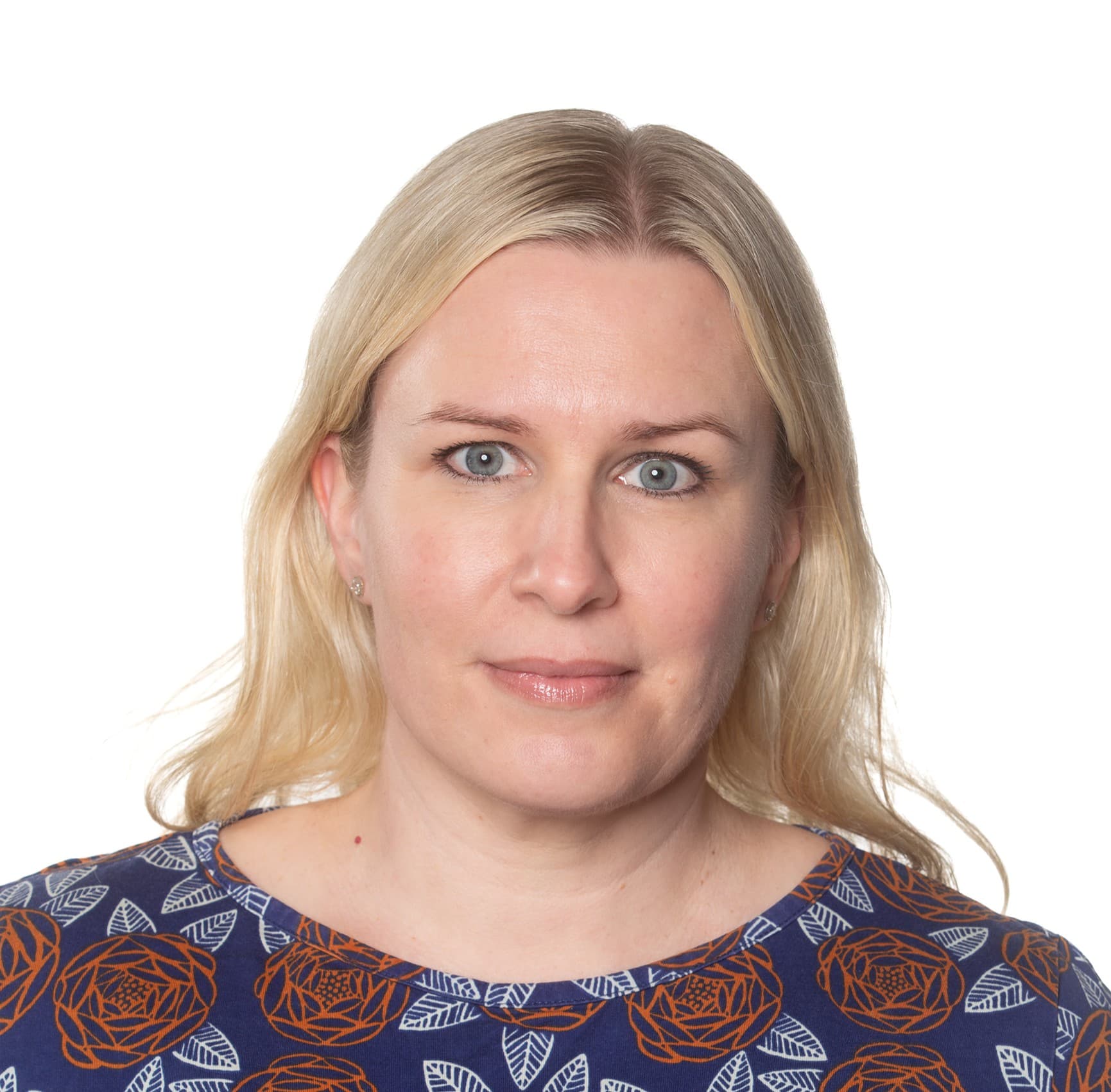 Niina Lankinen — Pihlajalinna