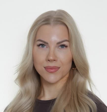 Sanna Saatsi — Pihlajalinna