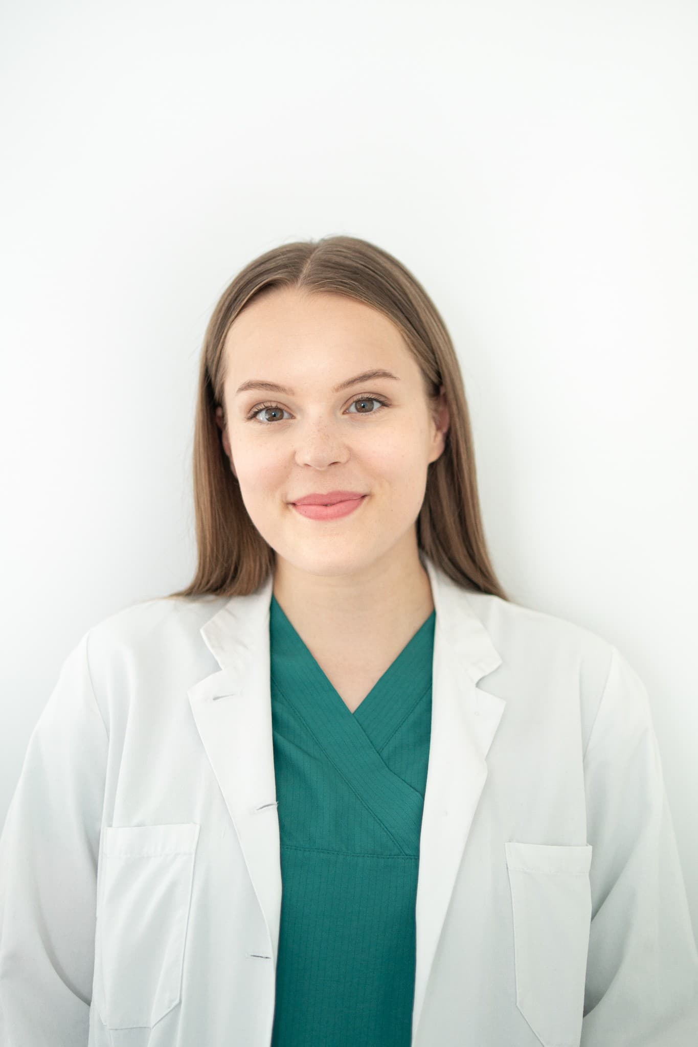 Roosa Hujanen Medicine licentiat — Pihlajalinna