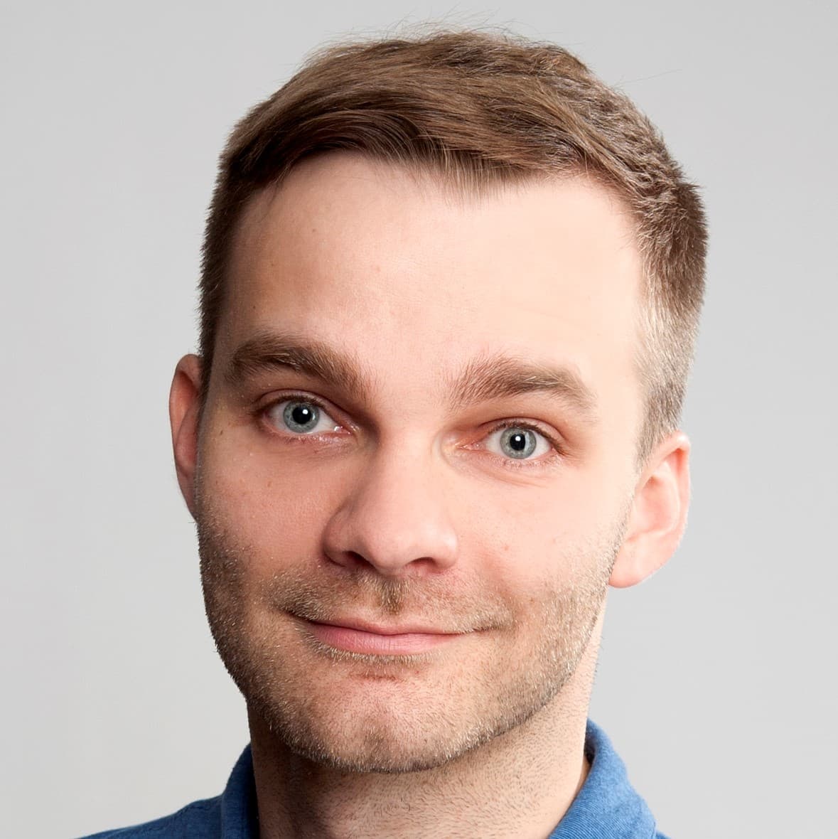 Tatu Puustinen — Pihlajalinna