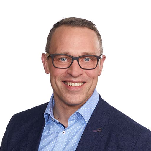 Matti Seppänen, Lääketieteen lisensiaatti — Pihlajalinna